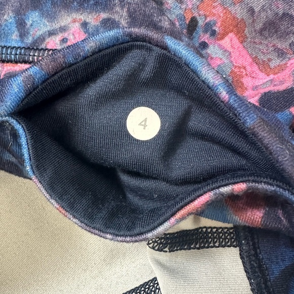 Lululemon leggings - Picture 5 of 5